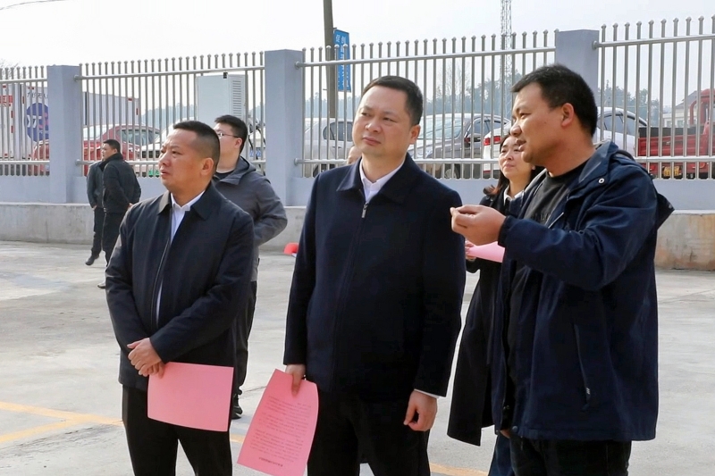 �ܵǸߵ��и���ɽ��